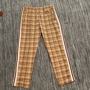 Men plaid UO pants size L